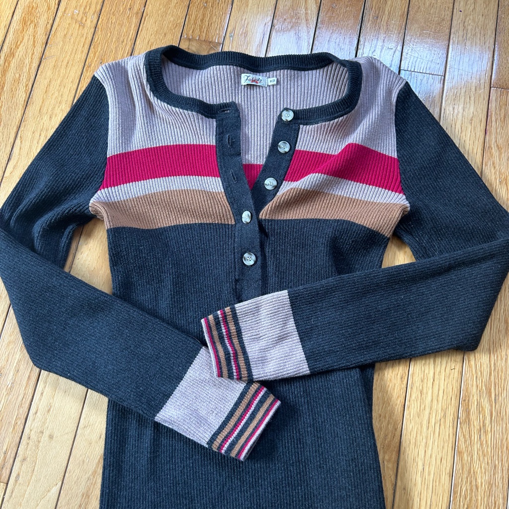 Faherty V-Neck Sweater In Black, Red, And Tan